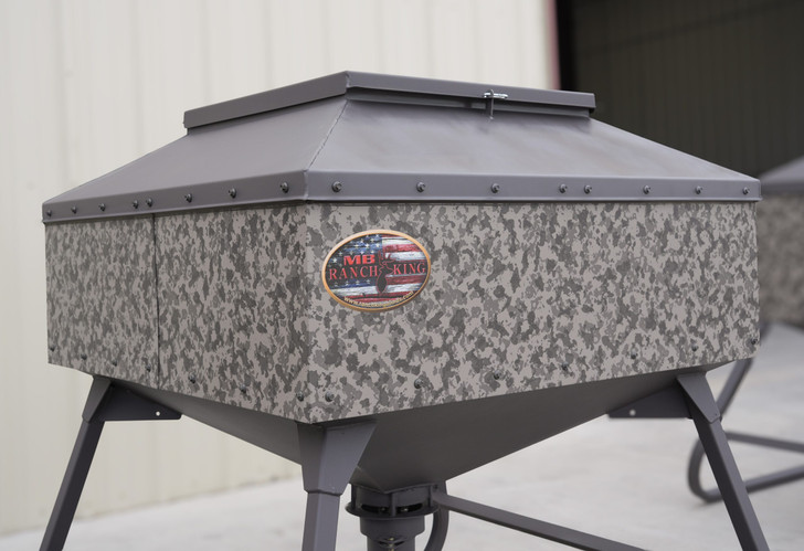 MB RANCH KING - 1000 LB MIGHTY BUCK CORN FEEDER