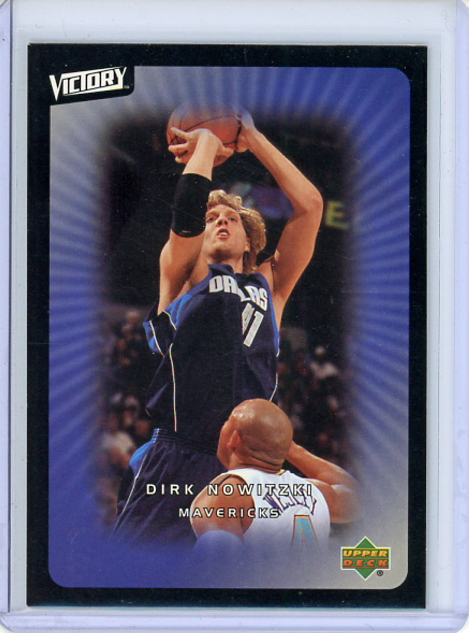 Dirk Nowitzki 2003-04 Victory #16 (CQ)