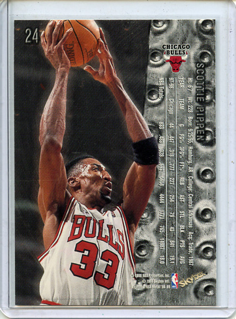 Scottie Pippen 1998-99 Metal Universe #24