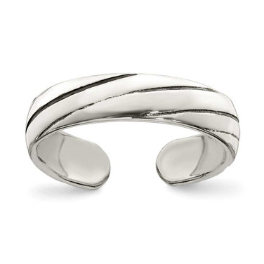 Image of Sterling Silver Antiqued Ridge Design Toe Ring Image of Sterling Silver Antiqued Ridge Design Toe Ring