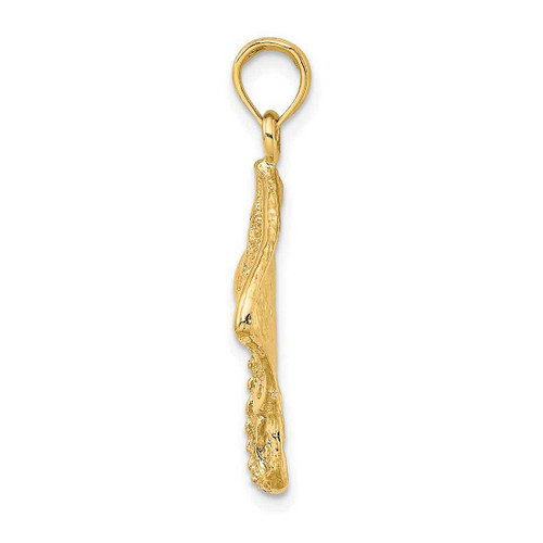 Image of 10K Yellow Gold Stingray W/ Polished Edge Pendant