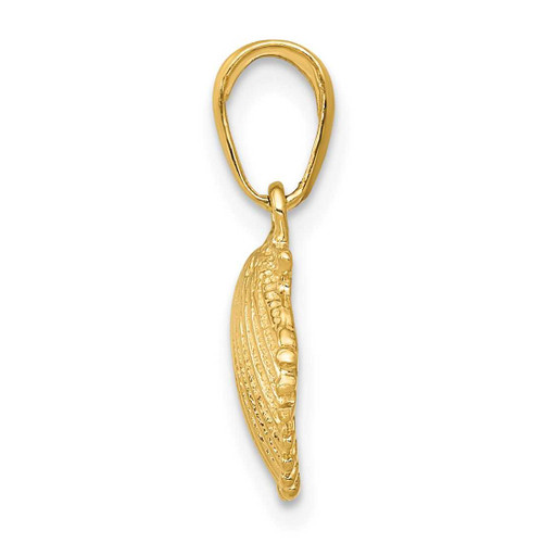 Image of 14K Yellow Gold Scallop Shell Pendant K2967