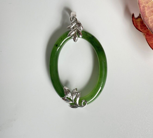 Natural Untreated 18 inch Sterling Silver & Nephrite Jade Oval Leaf Pendant Necklace