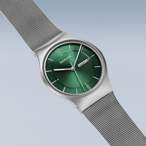 BERING 11938-008DD — Angled front view