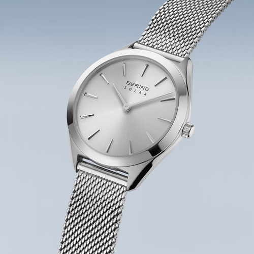 BERING 17331-000 — Angled side view