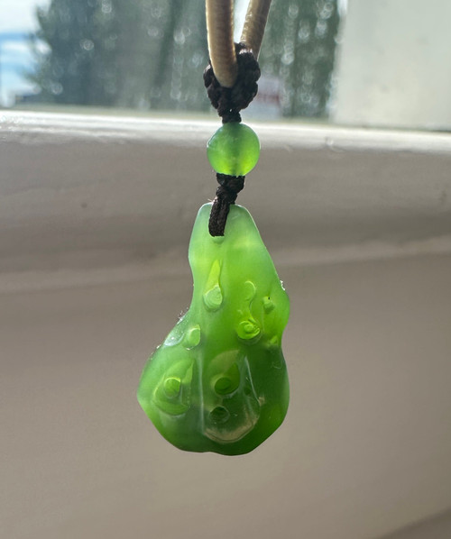 Natural Nephrite Jade Rich Green Siberian Abstract Pendant 21.5mm