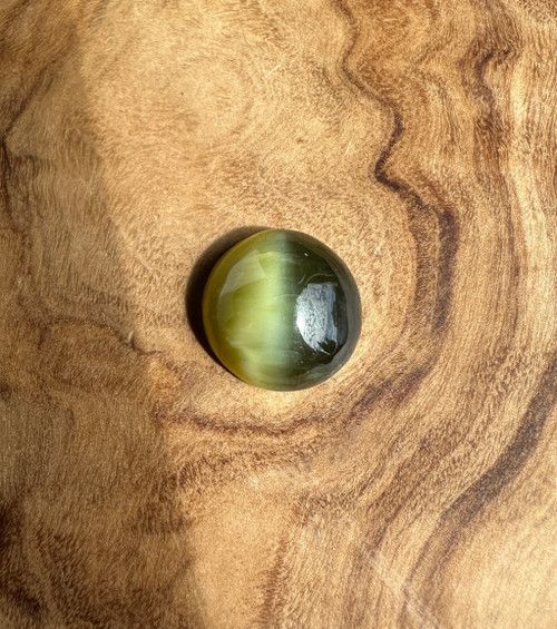 Natural Jade Siberian Cats Eye Cabochon - 11 mm