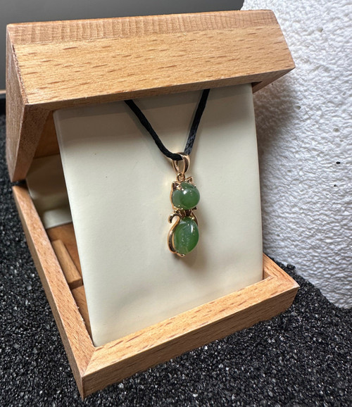 Natural Nephrite Jade 18k Rose Gold Cat Pendant 20mm