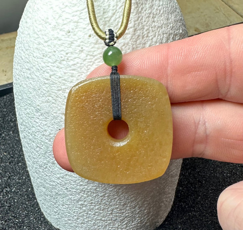 Natural Honey Nephrite Jade Texture Pi Pendant, 31mm