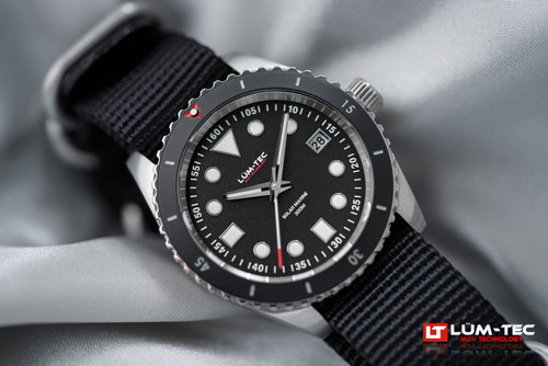 Lum-Tec Mens Watch 39mm Solar Marine 5 w/ 300m Water Resistance & Super-Luminova