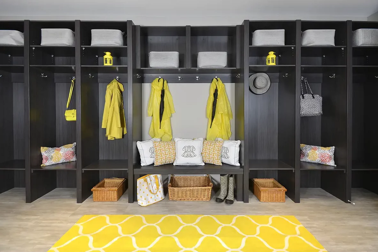 Closets/Storage