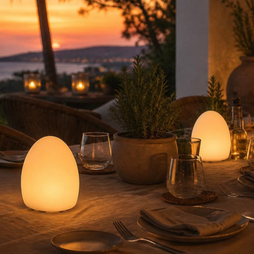 Smart and Green Point & Egg Table Lamp