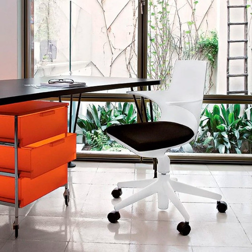Kartell Spoon Stool - It's Thyme