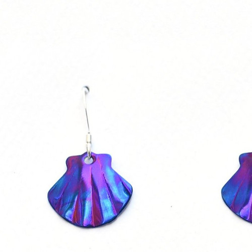 Small Scallop Earring