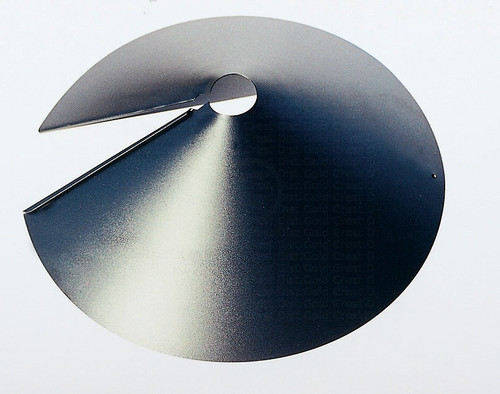 Audubon Wrap-Around Squirrel Baffle, Black, 17.375" dia. (AUD-NABAF18)