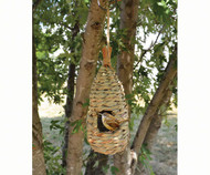 Songbird Essentials Hanging Grass Roosting Pocket Teardrop SE938