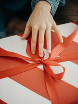 Gift wrapping techniques step by step