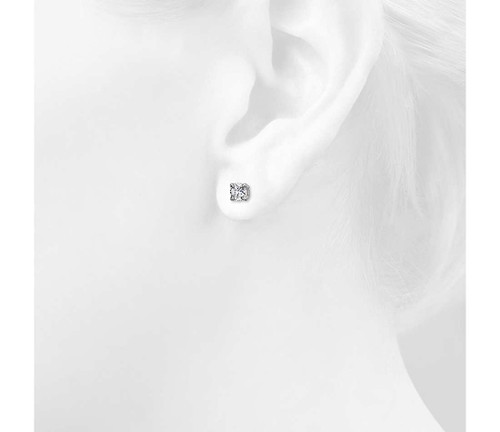 Diamond Stud Earrings in 14k White Gold (1/2 ct. tw.)
