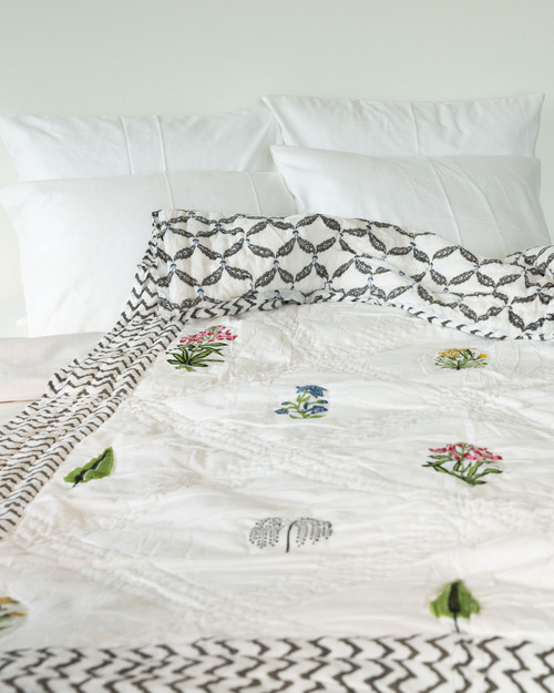 Bouquet Bliss- Hand-block printed Single-bed Quilt