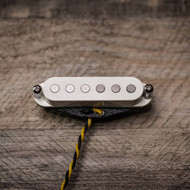 Stratcaster,Telecaster用 片側6連 Amazon.com: Alnicov 6 Strings Saddle Bridge Plate, 3 Way