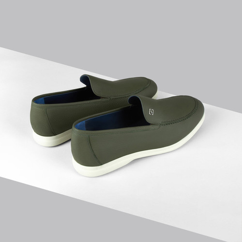 Kaki loafers in deerskin