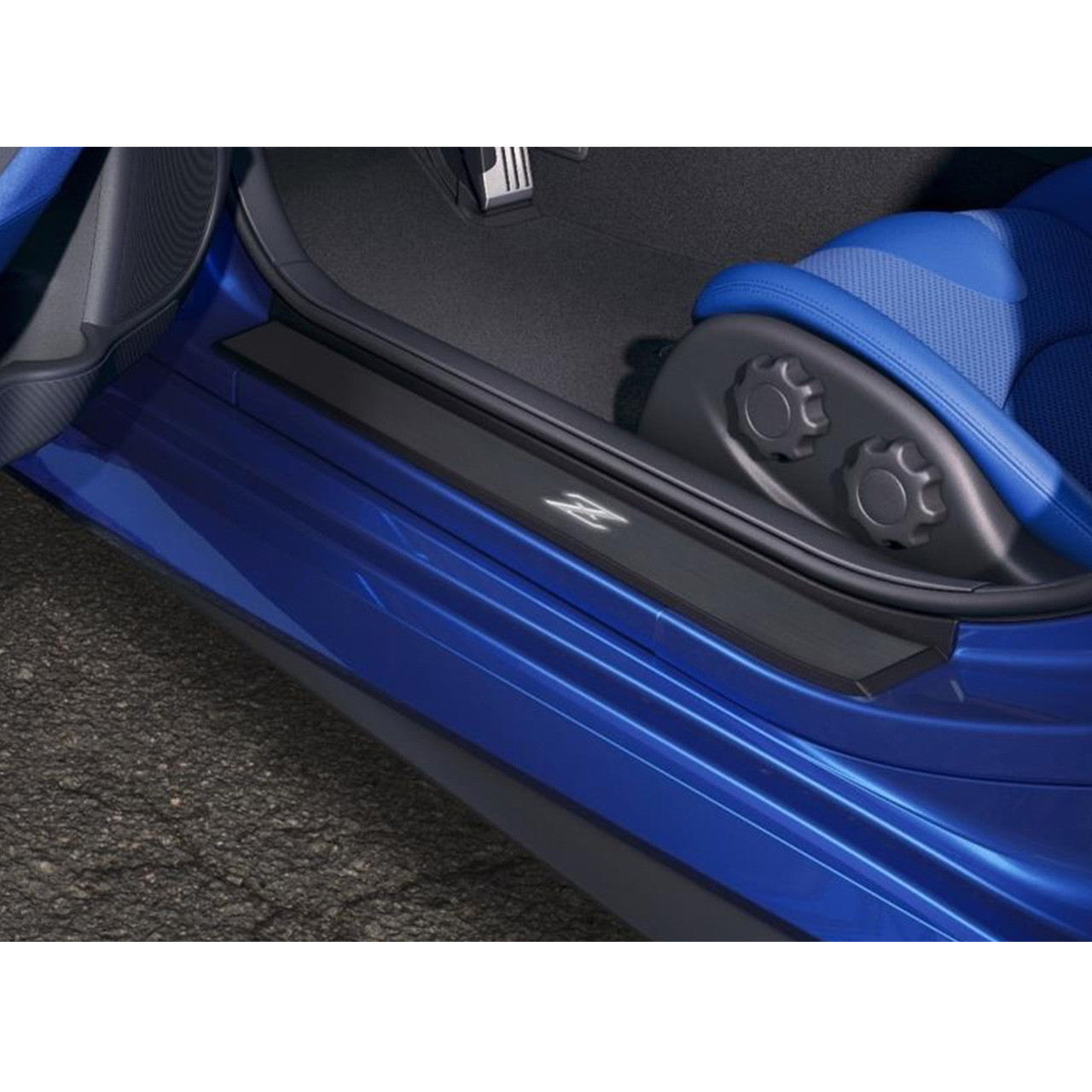 PSA10DB ギニュー 5502 2023-2026 Nissan Z Illuminated Kick Plates | All Things Nissan