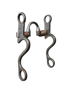 Short shank cavalry bit with correction port