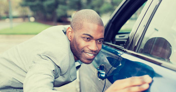 Refreshing Your Ride: 5 Signs It’s Time for a New Paint Job