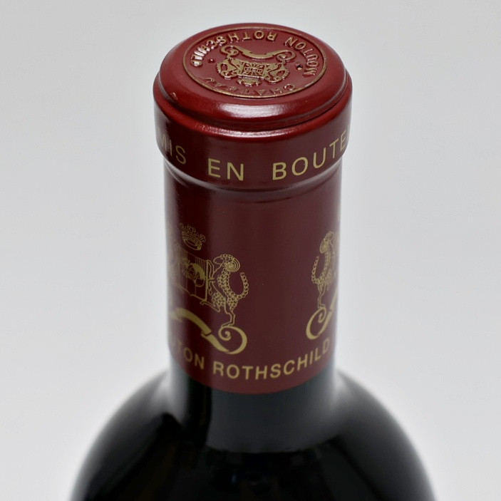 2016 Chateau Mouton Rothschild, Pauillac, France 23C23127