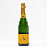 Veuve Clicquot Ponsardin Yellow Label Brut, Champagne, France 25i2902