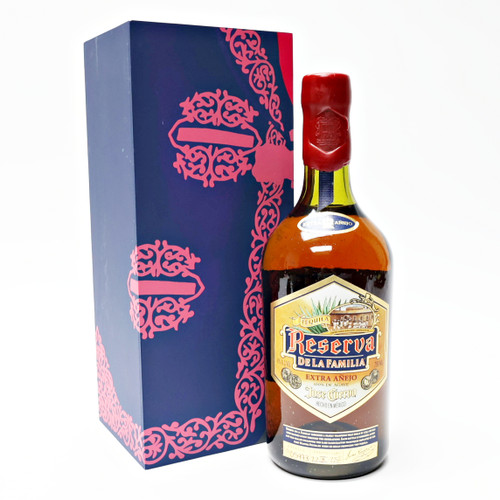Jose Cuervo Reserva de la Familia Tequila Extra Anejo, Jalisco, Mexico [box issue] 26E1225