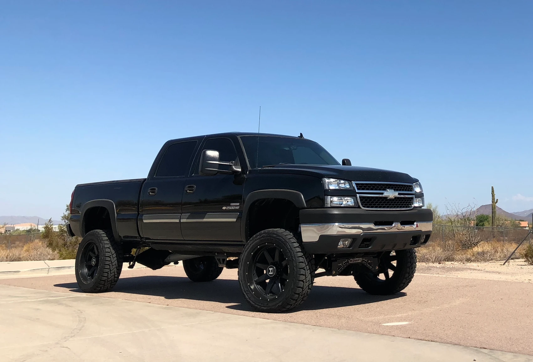 GMC Sierra 3500HD 2001-2010 McGaughys 7"-9" SS Lift Kit - Switch Suspension
