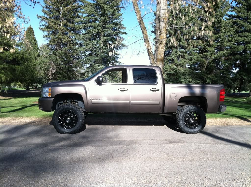 GMC Sierra 1500 20072013 7"9" McGaughys Deluxe Lift Kit Switch