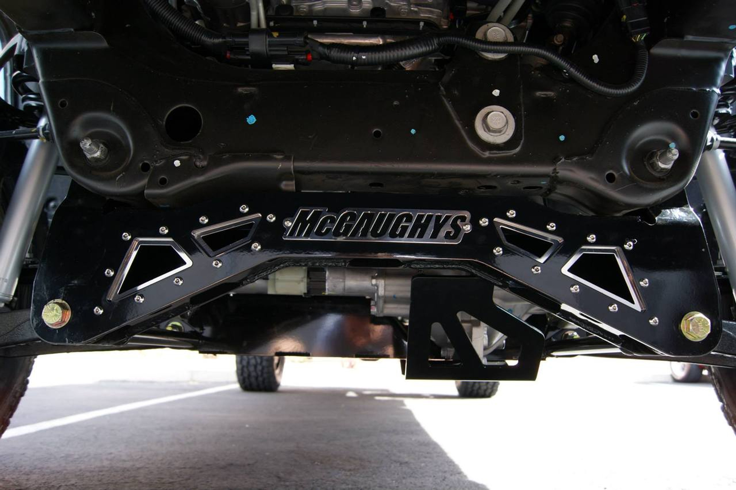McGaughys 7" 9" Chevy Silverado Lift Kit Switch Suspension