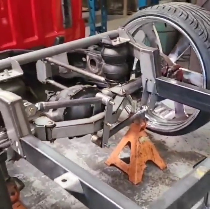 Boxed Watts Link w/Heim Joints Switch Suspension