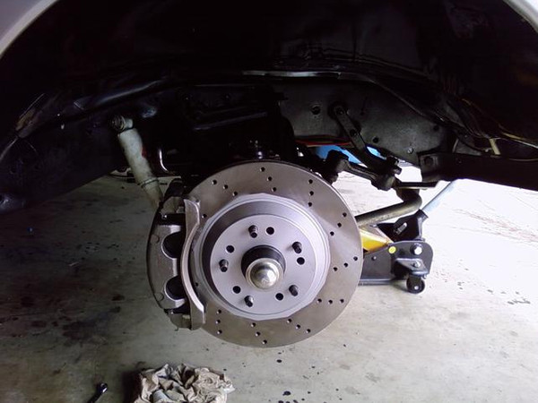 GMC C-10 1971-1972 McGaughys 13" Front Cross Drilled Disc Brake Kit & 2.5" Drop Spindles; 6x5.5 Bolt Pattern
