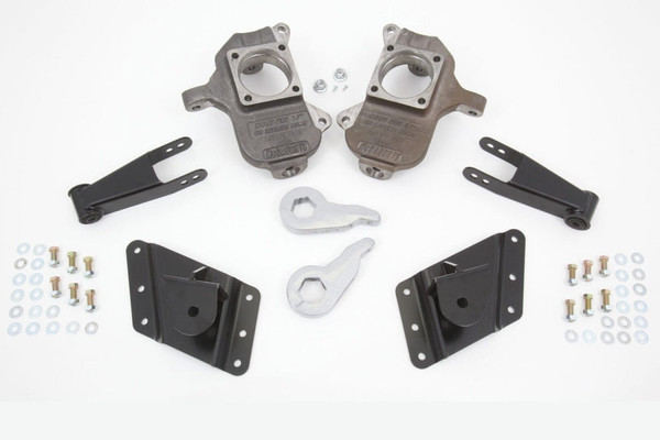GMC Sierra 2500HD 8 Hole Hanger 2002-2010 McGaughys 3/5 Deluxe Drop Kit