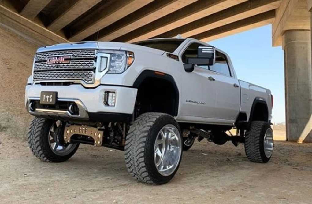 How Lift Kits Impact Driving Performance: Speed, Towing, and Gas