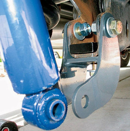 Chevrolet Avalanche 2001-2014 McGaughys Rear Shock Extenders