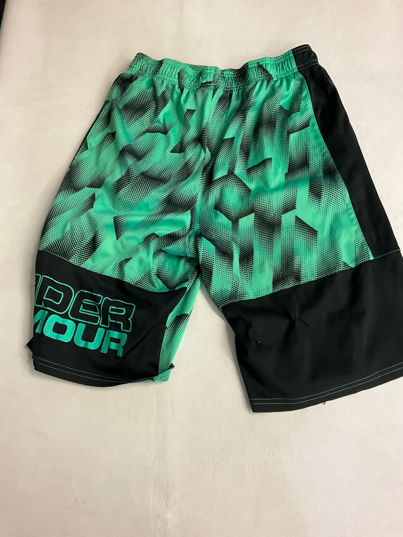 Used Under Armour XL Shorts 11790-S000016819 - Main Image