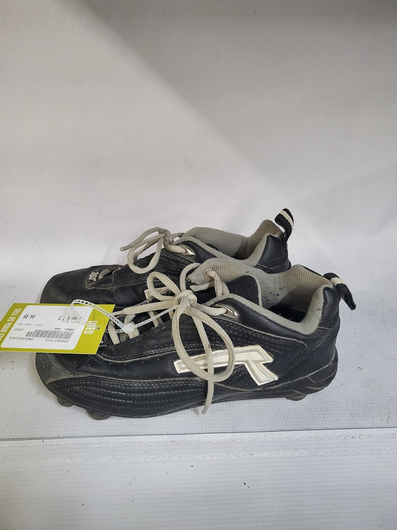 Used TANEL 360 Senior Baseball and Softball Cleats 11831-S000017131