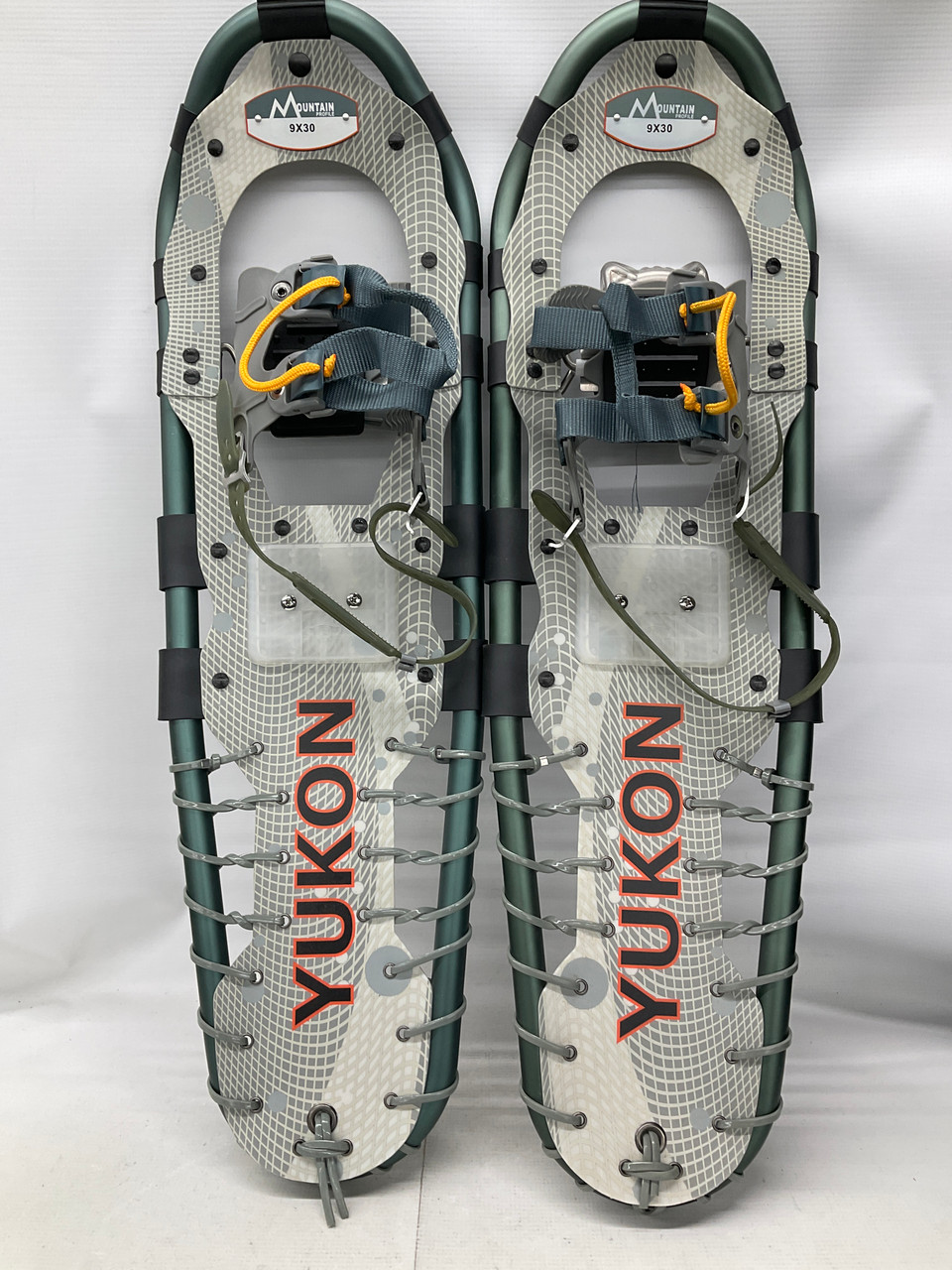 821 Snowshoes Yukon Charlie Snowshoes 930 Yukon Charlies Badger