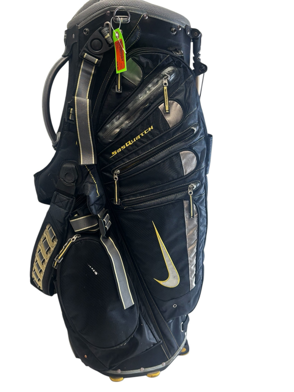 Used Nike SASQUATCH 14-Way Golf Stand Bag Black w/ Rain Hood