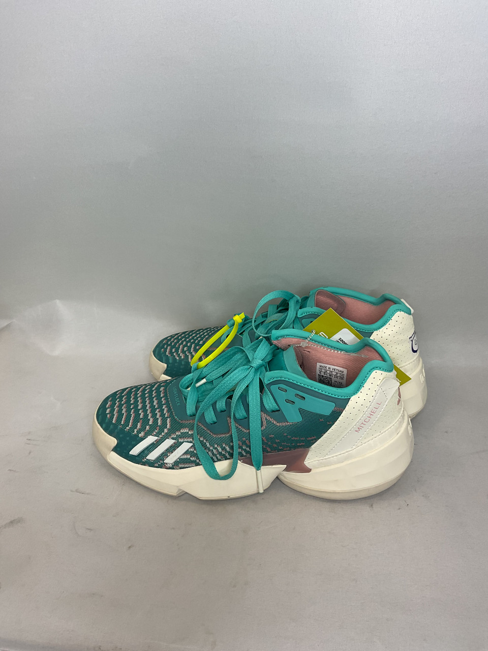 mitchell basketball shoes