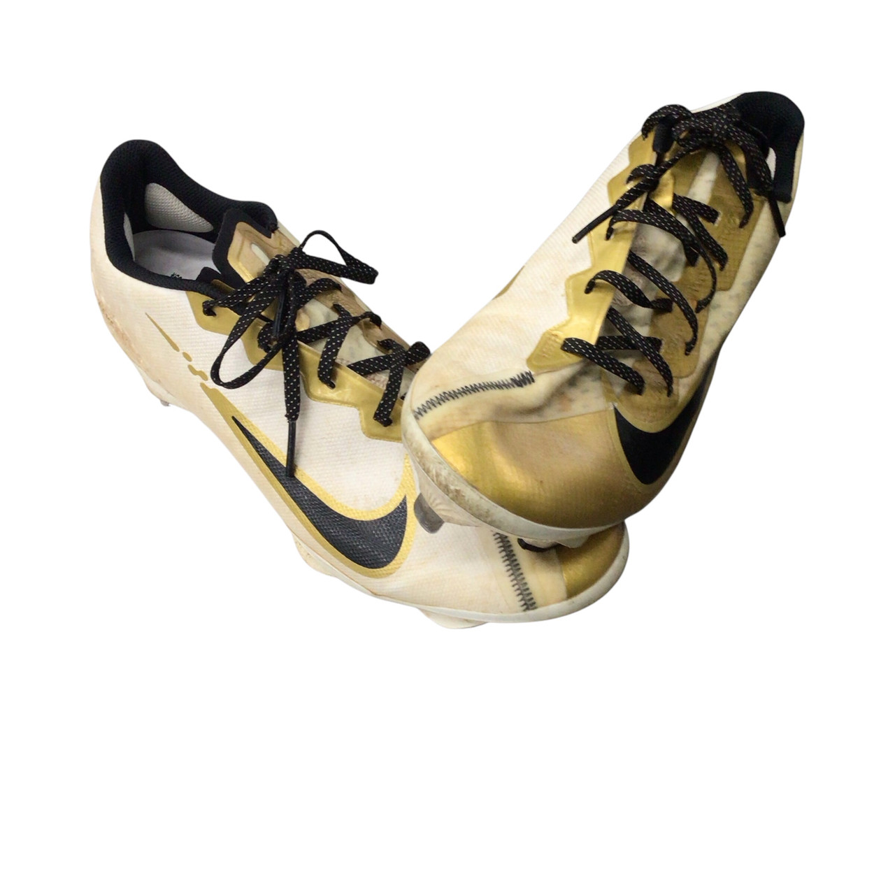 white and gold nike baseball cleats