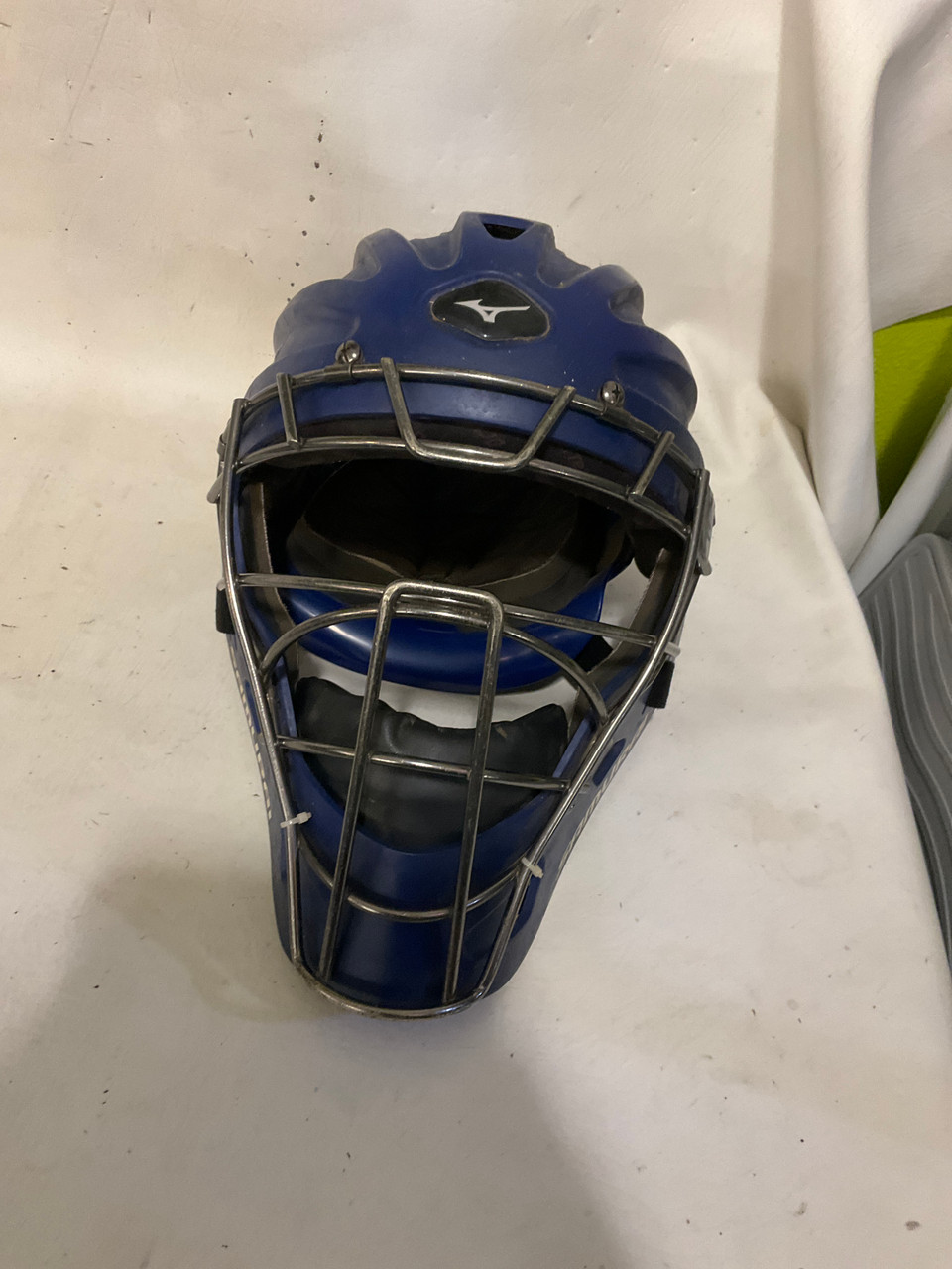 mizuno catchers helmet replacement parts