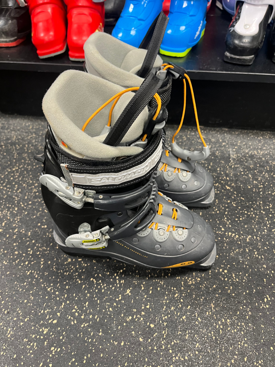 Used Salomon VERSE LX Womens DH Ski Boot Black 235 MP - J05.5 - W06.5