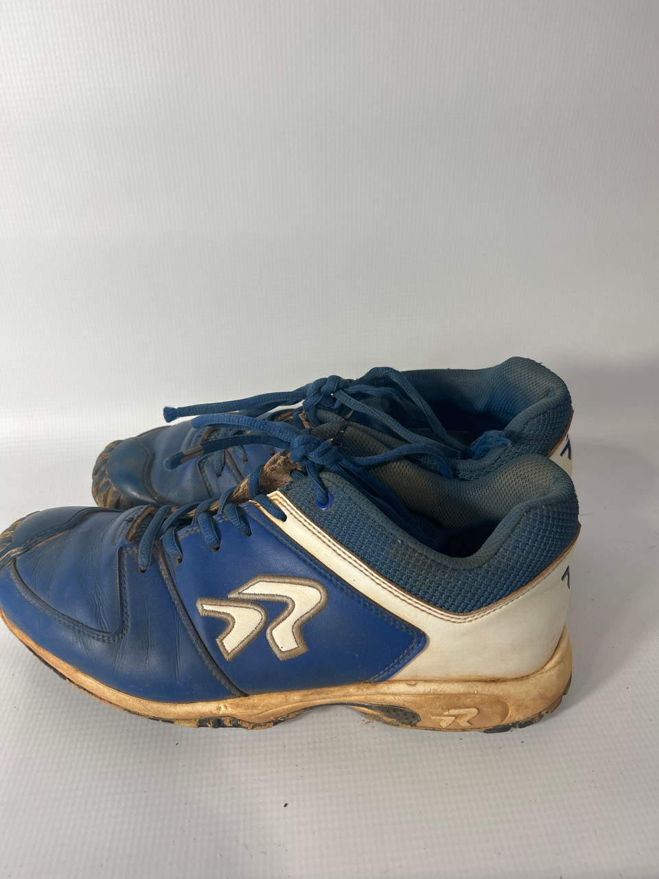 Used Rawlings BB TURF SHOES SIZE Senior Baseball and Softball Cleats 11834-S000013427