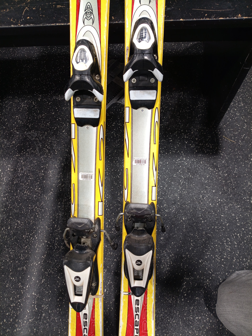 burton double take re:flex snowboard binding toe tongue Burton Double Take Snowboard Binding Toe Buckle