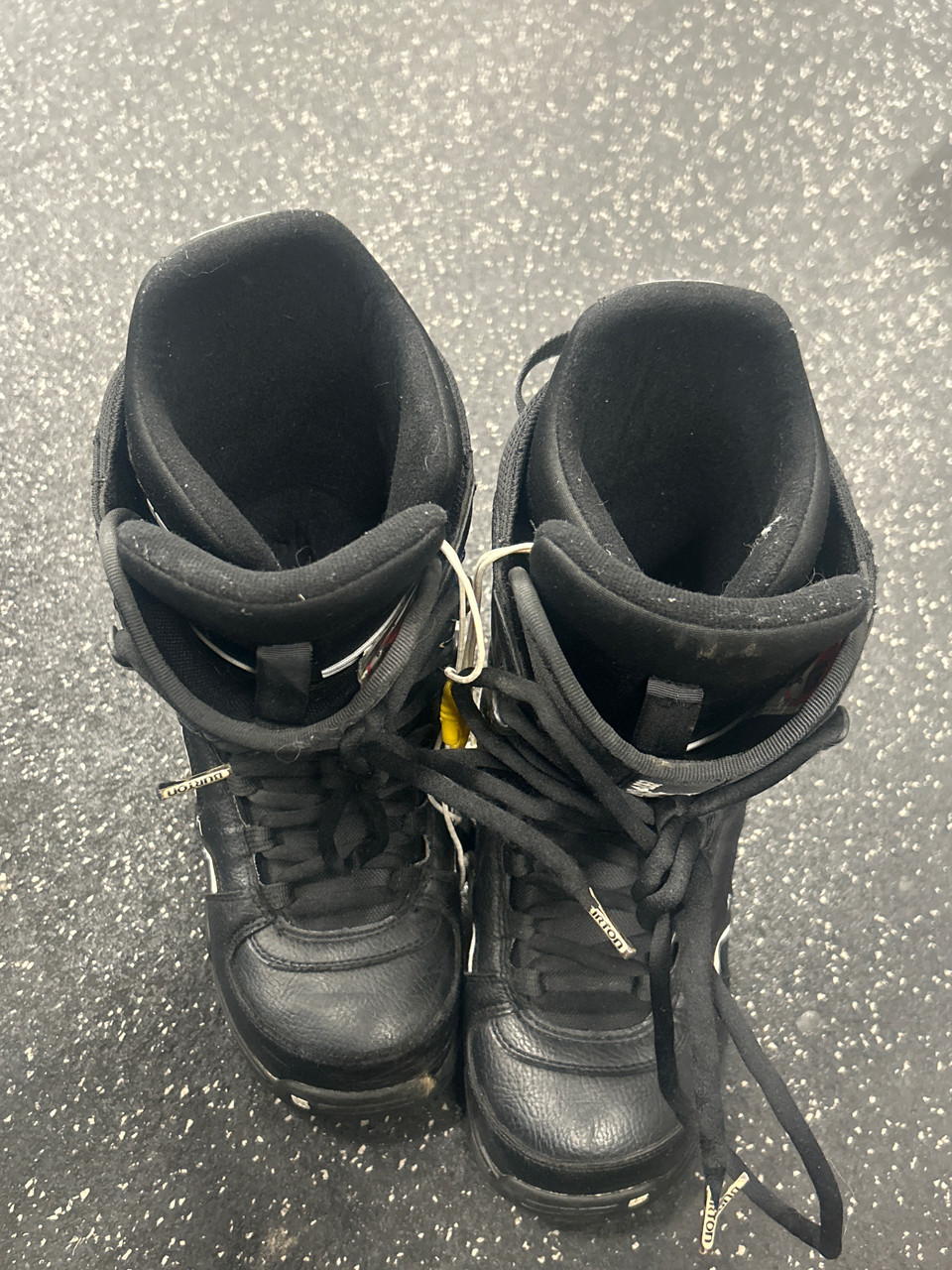 BURTON INVADER スノーボードブーツ Burton Invader Boots: Used & Clearance Deals on SidelineSwap